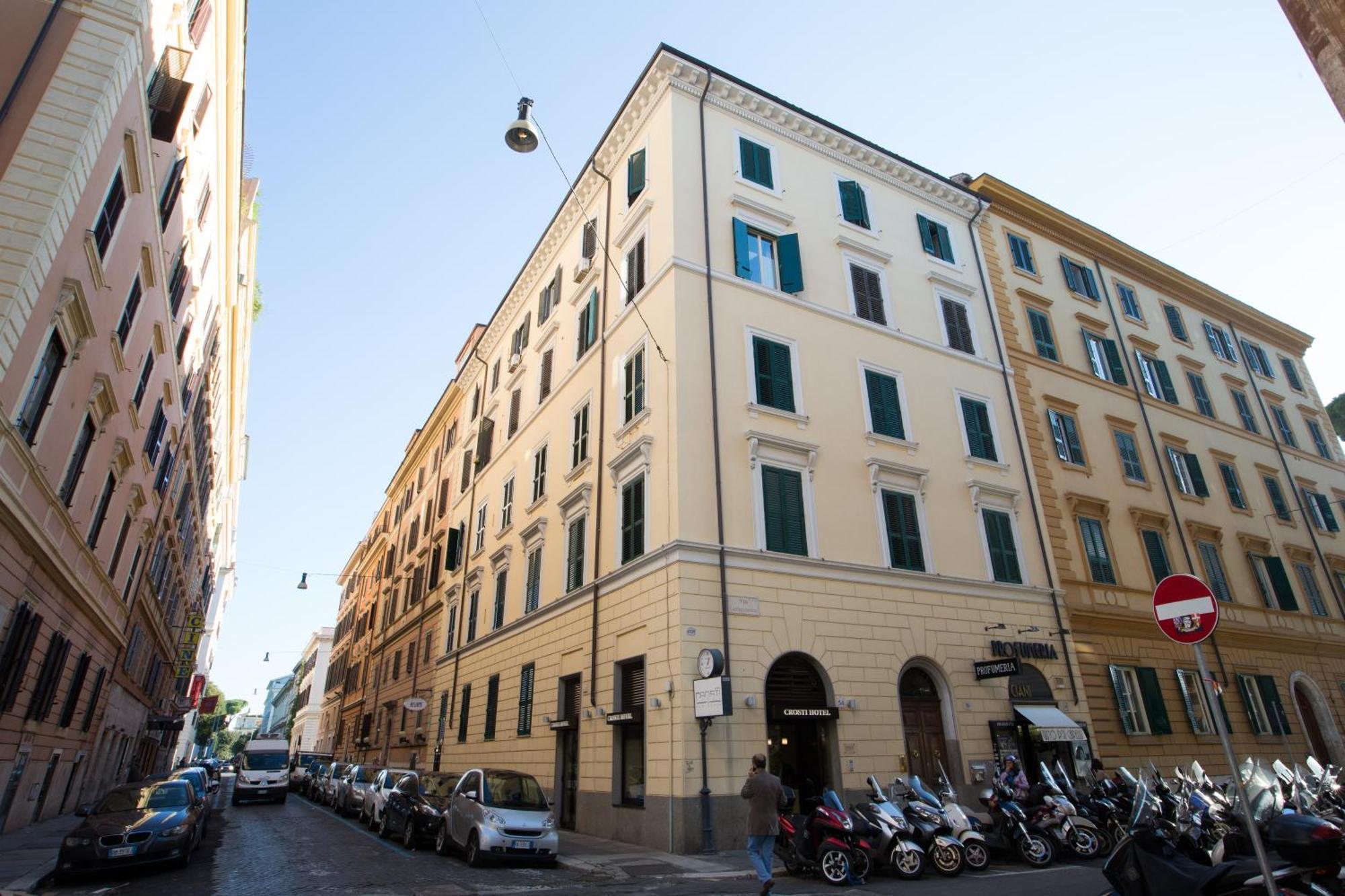 Crosti Hotel — Photos 1